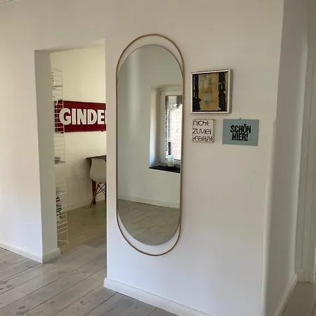 Appartement Haus Mit Tuermchen Solingen