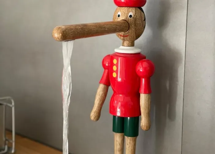 Haus Mit Tuermchen 索林根